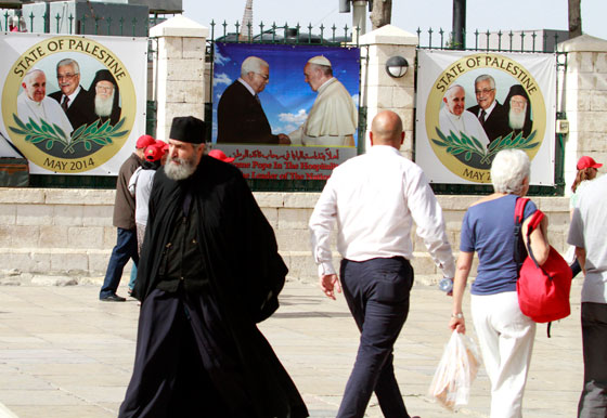 الحبر الاعظم يحظى بتقدير عالمي واسع بين اليهود والمسلمين صورة رقم 6