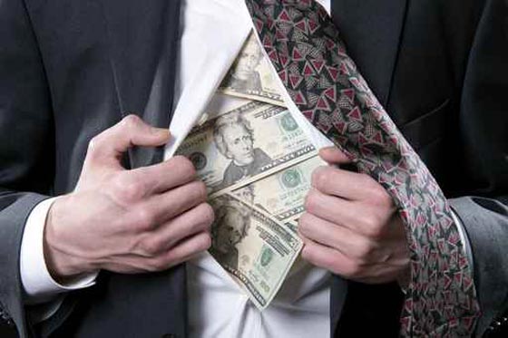 مفاجئ ومثير.. مدير بنك يقود عملية سطو على مصرف فرنسي!! صورة رقم 1