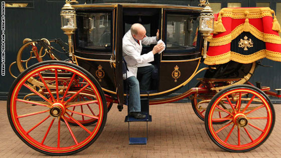 ما سر عربات الخيول في حفلات الزفاف الملكية والى ماذا ترمز؟ صورة رقم 3