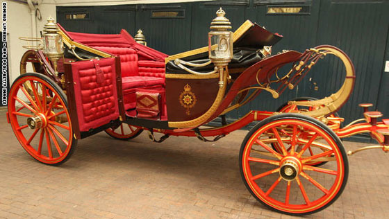 ما سر عربات الخيول في حفلات الزفاف الملكية والى ماذا ترمز؟ صورة رقم 5