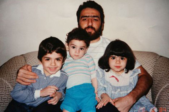 الداعية عمر بكري فستق يحيي الدين في لندن وابنته راقصة خلع الملابس صورة رقم 12