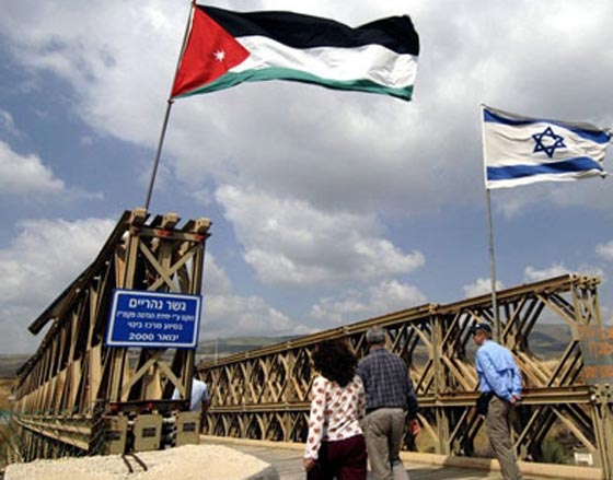 صحيفة اسرائيلية: يجب طرد منظمة التحرير و