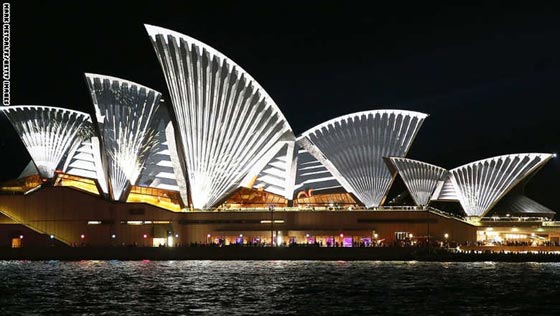 دار الاوبرا في سيدني تكتسي بـ 59 عملا ابداعيا تبهر العيون صورة رقم 2