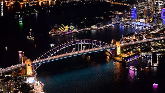 دار الاوبرا في سيدني تكتسي بـ 59 عملا ابداعيا تبهر العيون صورة رقم 7