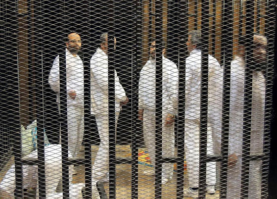 محكمة مصرية تصف الاخوان المحكومين بالاعدام بـ الشياطين صورة رقم 3