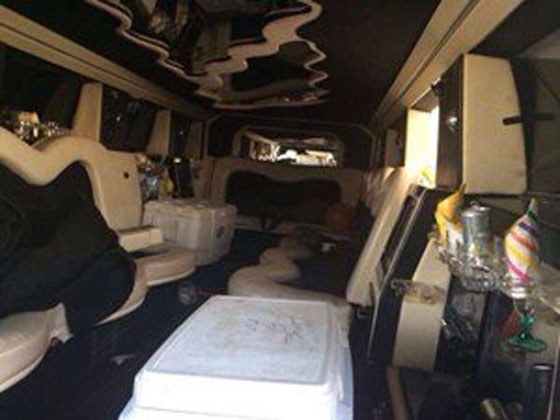 اعتقال 12 رجل وامرأة في ليلة حمراء داخل ليموزين بالكويت صورة رقم 2