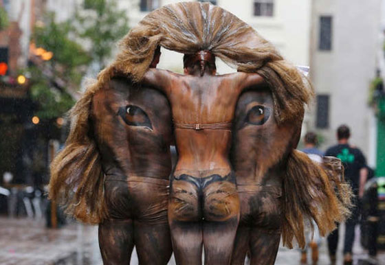 بالصور.. اسبوع يتوهج في الولايات المتحدة وفلسطين والهند وانحاء مختلفة من العالم  صورة رقم 3