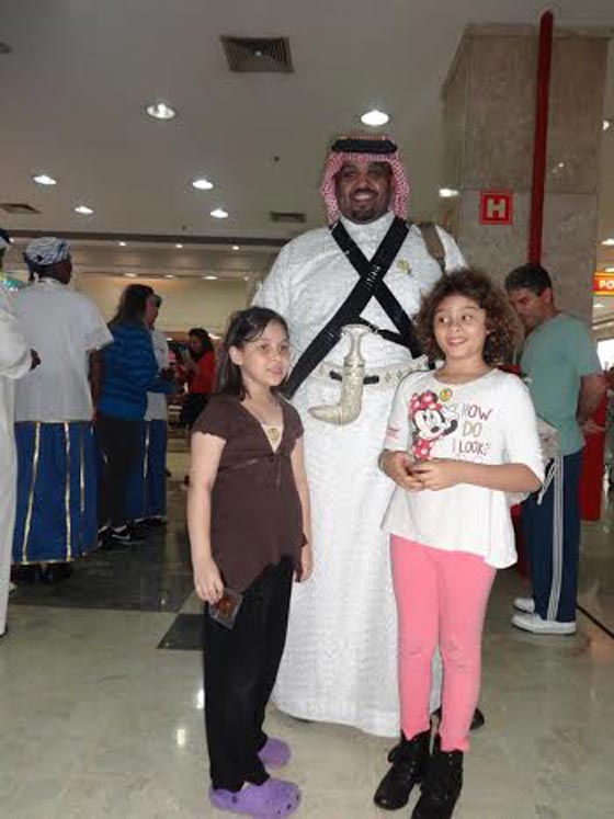 اهل البرازيل معجبون بالعرضة السعودية ويشبهونها برقصة (السامبا) الشهيرة  صورة رقم 1