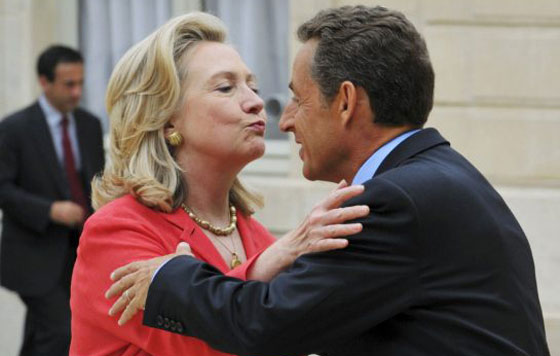 هيلاري كلينتون: ساكوزي ثرثار ويصف الرؤساء بالمجانين والمعاقين صورة رقم 5