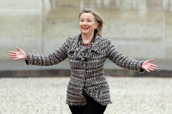 هيلاري كلينتون: ساكوزي ثرثار ويصف الرؤساء بالمجانين والمعاقين صورة رقم 15