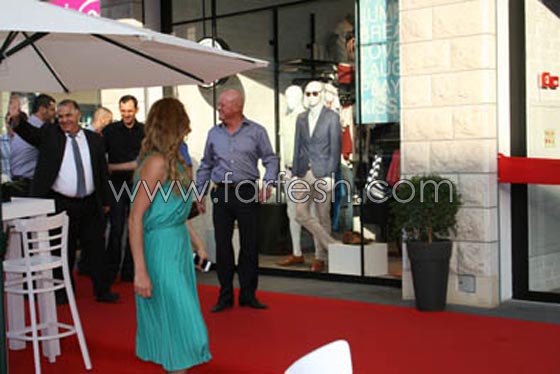 احتفال مميز بافتتاح (كاسترو) الجديد في مركز الناصرة صورة رقم 9