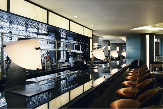 بالصور والمعلومة.. تعرف على اكثر عشرة نواد تميزا في العالم صورة رقم 10