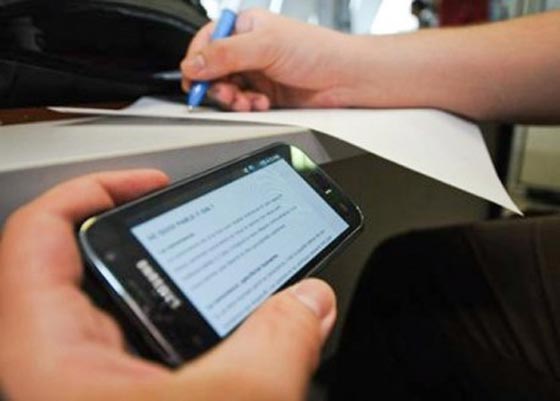 طلاب مصر يلجأون لـ (فيسبوك) و (تويتر) من اجل الغش في الامتحانات صورة رقم 1