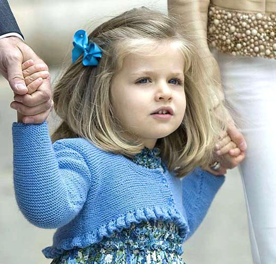 الاميرة الاسبانية  ليوينور (8 سنوات) اصغر ولية عهد في اوروبا صورة رقم 6