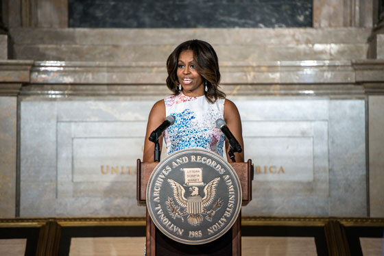 حماقة اوباما.. تغضب زوجته ميشيل وتخرجها عن طورها  صورة رقم 7