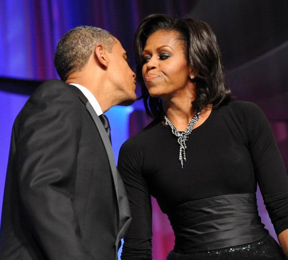 حماقة اوباما.. تغضب زوجته ميشيل وتخرجها عن طورها  صورة رقم 1