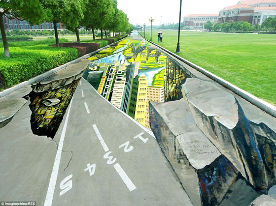 بالصور..موسوعة غينيس ترحب بشارع صيني احتضن رسومات ثلاثية الابعاد صورة رقم 4