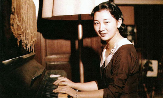 قصص فتيات من عامة الشعب وصلن الى القصور الملكية صورة رقم 15