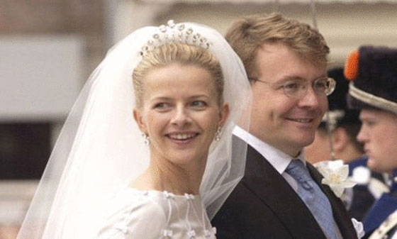 قصص فتيات من عامة الشعب وصلن الى القصور الملكية صورة رقم 17