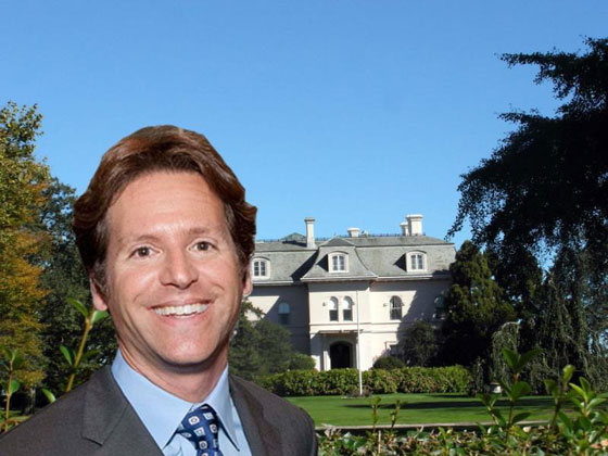 بالصور..  هكذا يقضي اباطرة الالكترونيات عطلتهم الصيفية  صورة رقم 7