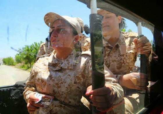  صور: بكامل الزينة.. نساء البشمركة يتصدين لداعش بروح قتالية عالية صورة رقم 1