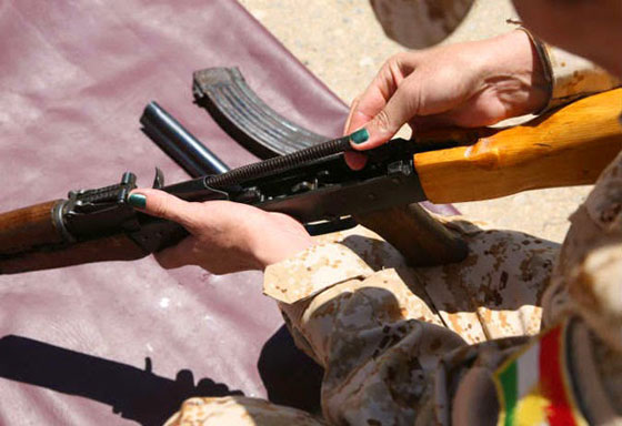  صور: بكامل الزينة.. نساء البشمركة يتصدين لداعش بروح قتالية عالية صورة رقم 3