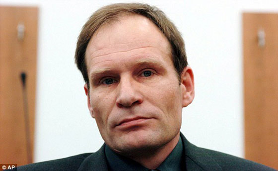 المانيا: شاذ  فاحش يقتل صديقه اثناء الممارسة ويطبخ رأسه  صورة رقم 1