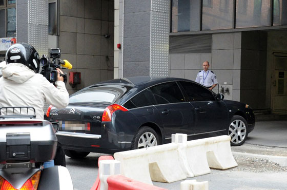 احتجاز الرئيس الفرنسي السابق ساركوزي للتحقيق بتهم الفساد صورة رقم 6