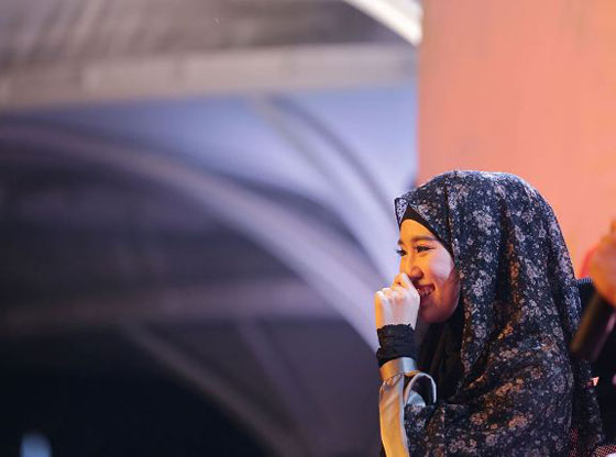 ممثلة اباحية ماليزية: درست الاسلام سبعة أشهر ثم اعتنقته صورة رقم 1