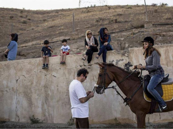 صور.. تكشف عن الوجه الاخر للحياة في ايران المحافظة صورة رقم 7