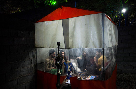 صور.. تكشف عن الوجه الاخر للحياة في ايران المحافظة صورة رقم 2