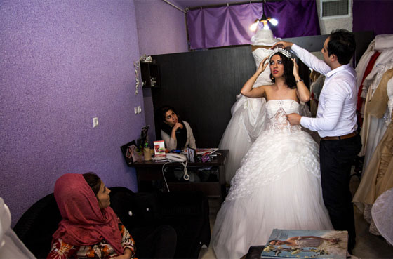 صور.. تكشف عن الوجه الاخر للحياة في ايران المحافظة صورة رقم 46