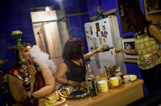 صور.. تكشف عن الوجه الاخر للحياة في ايران المحافظة صورة رقم 55