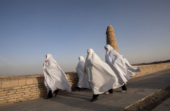 صور.. تكشف عن الوجه الاخر للحياة في ايران المحافظة صورة رقم 59