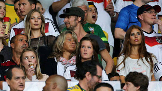 صور فرحة جميلات ألمانيا تهزم دموع فاتنات البرازيل في كاس العالم صورة رقم 5