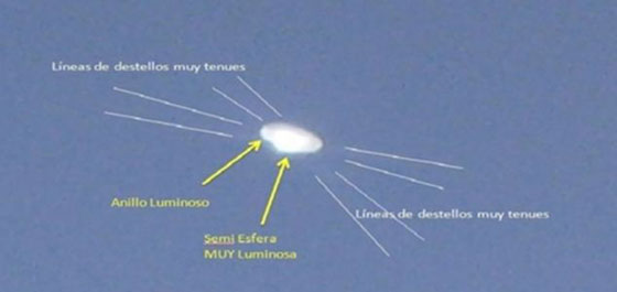 بالصور.. طبق طائر في سماء تشيلي يلتقطه عامل بمنجم للنحاس صورة رقم 3