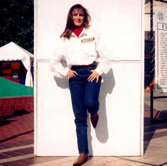 بالصور: ليتيسيا اورتيس.. من بائعة سجائر في المكسيك الى عرش اسبانيا صورة رقم 1