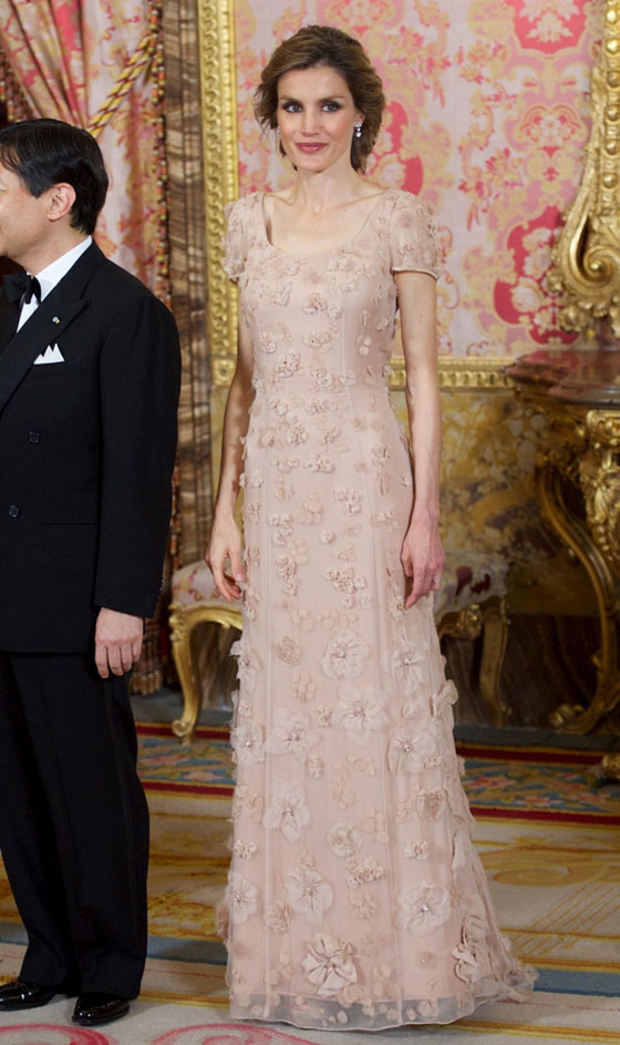 بالصور: ليتيسيا اورتيس.. من بائعة سجائر في المكسيك الى عرش اسبانيا صورة رقم 16