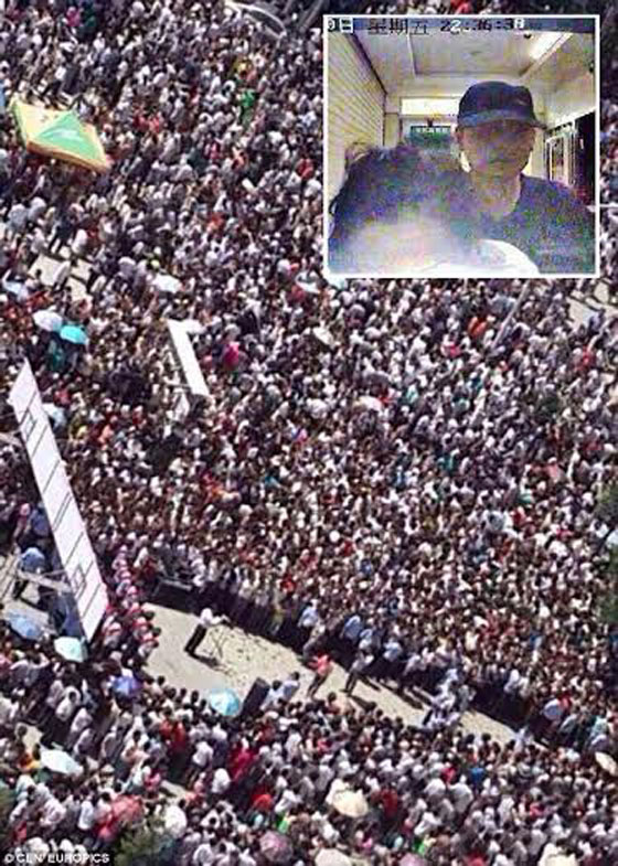 كشفته كاميرا مراقبة.. اخطر مغتصب بالصين يحاكم علنيا امام الآلاف صورة رقم 2