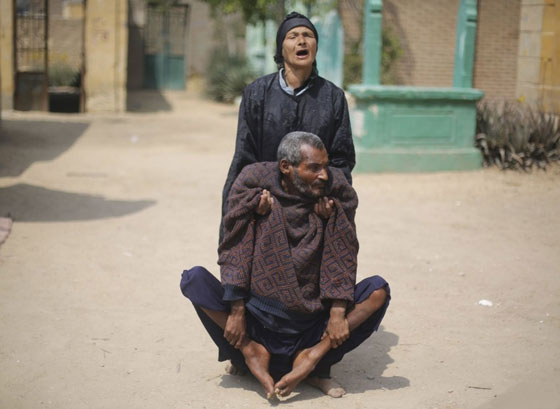 بالصور.. اكثر من مليوني مصري يعيشون بالمقابر معظمهم بالقاهرة صورة رقم 2