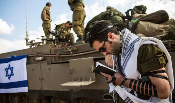 بالصور: لقطات مفزعة من الهجوم البري الاسرائيلي على غزة صورة رقم 6