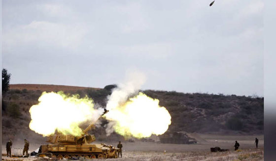 بالصور: لقطات مفزعة من الهجوم البري الاسرائيلي على غزة صورة رقم 7