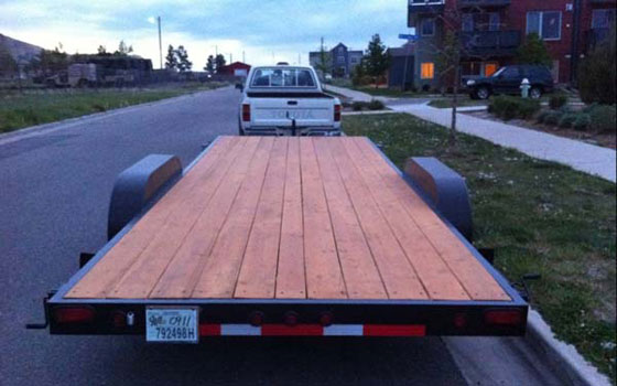 صور: زوجان يحلان مشكلة غلاء البيوت ويبنيان منزلا صغيرا جدا صورة رقم 4