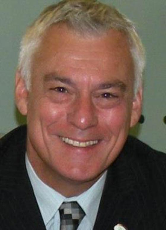 تغريدة تبرر اطلاق الصواريخ الغزية على اسرائيل تحرج نائبا بريطانيا صورة رقم 4