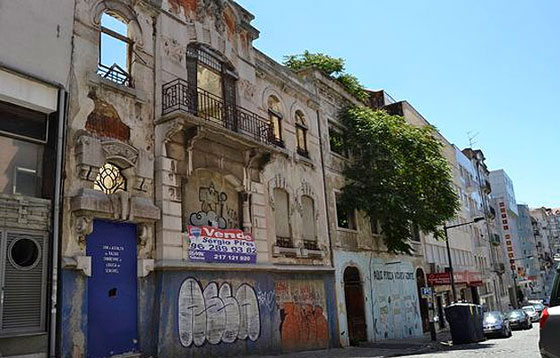 كاد يُقتل فيها.. دارة الطاغية سالاراز معروضة للبيع بملايين الدولارات صورة رقم 3