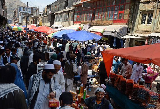 صور المسلمين في العالم يستقبلون عيد الفطر بصلاة العيد صورة رقم 23