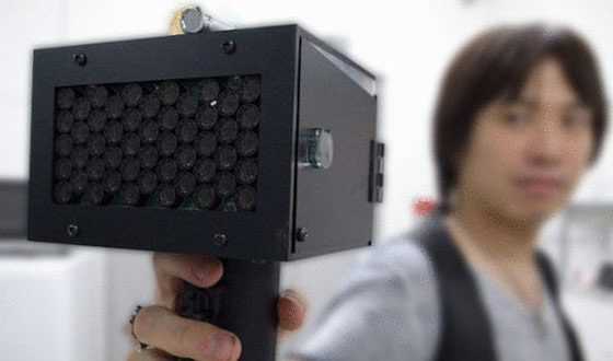 بهذه الوسائل الغريبة ايضا.. يكافحون الشغب ويفرقون المظاهرات صورة رقم 1