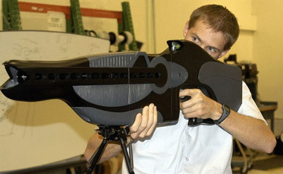 بهذه الوسائل الغريبة ايضا.. يكافحون الشغب ويفرقون المظاهرات صورة رقم 3