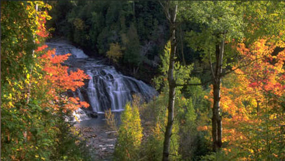 بالصور.. متّع عينيك باجمل الشلالات الامريكية صورة رقم 2