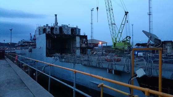 مفاجأة مدهشة.. ظهور شبح يحمل فاسا على متن فرقاطة عسكرية مهجورة صورة رقم 7